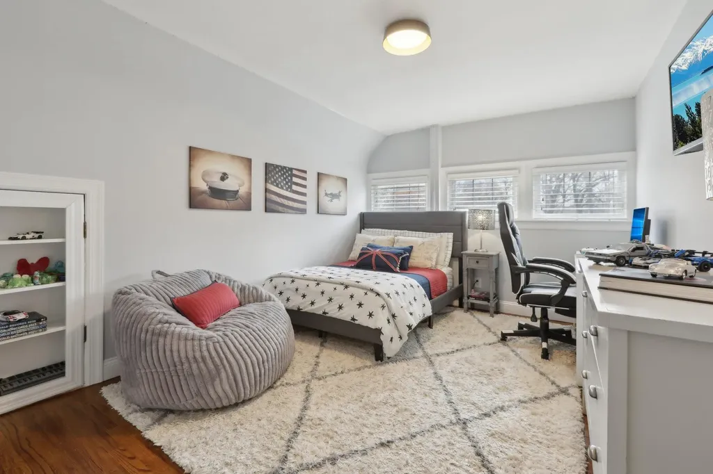 52 Stony Run New Rochelle NY 10804