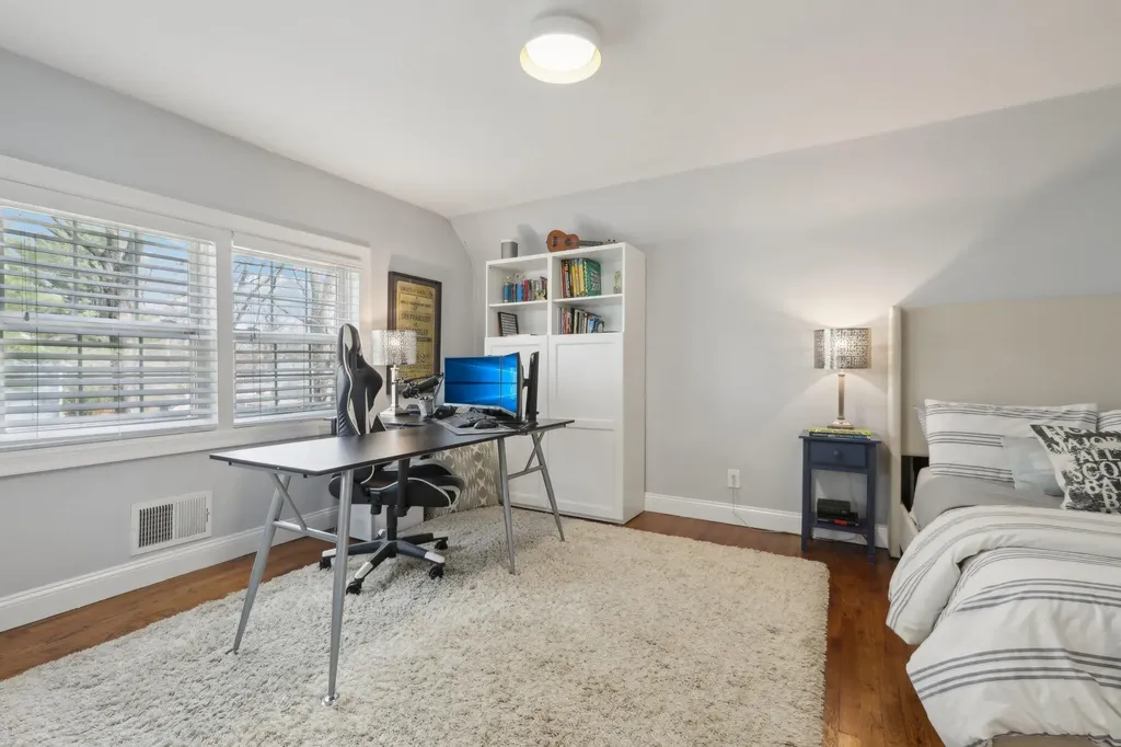 52 Stony Run New Rochelle NY 10804