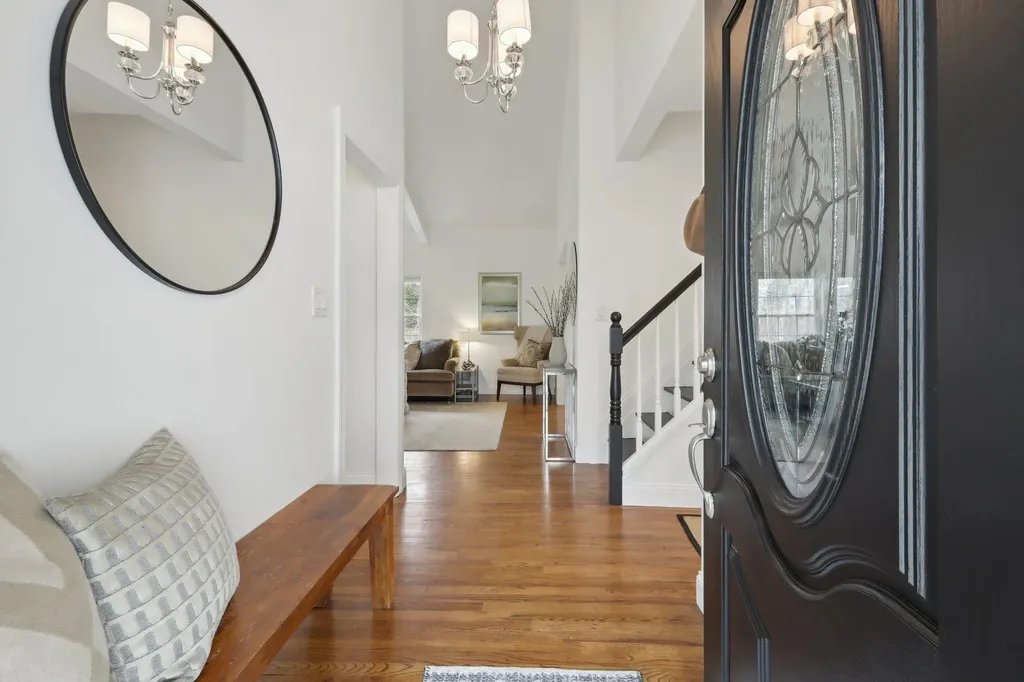52 Stony Run New Rochelle NY 10804