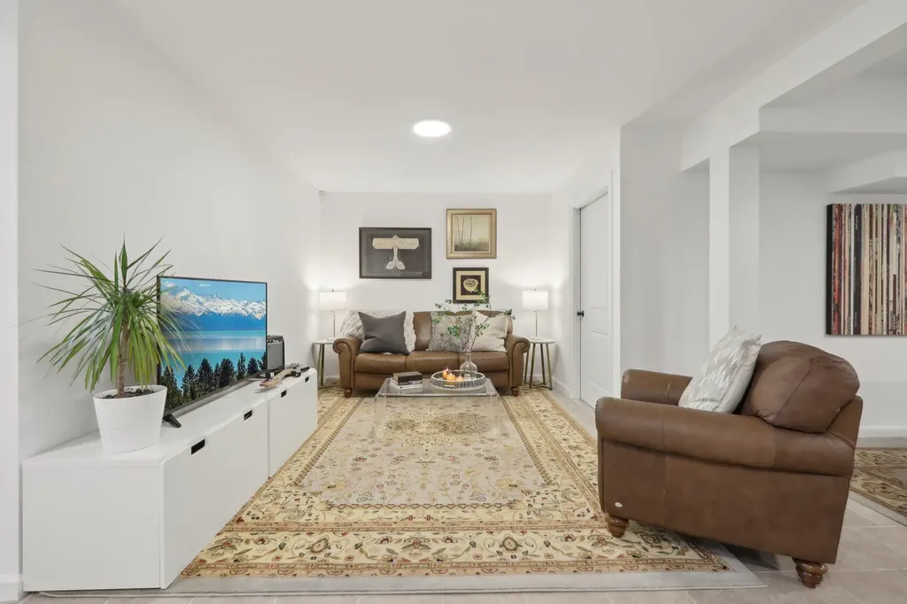 52 Stony Run New Rochelle NY 10804