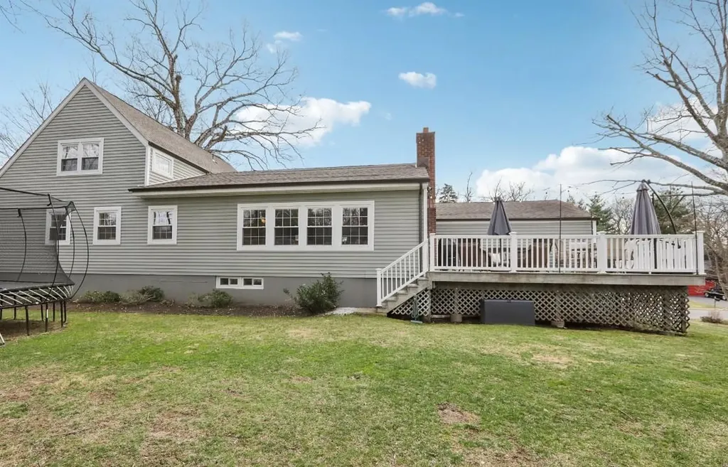 52 Stony Run New Rochelle NY 10804
