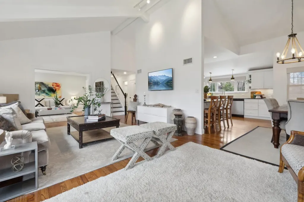 52 Stony Run New Rochelle NY 10804