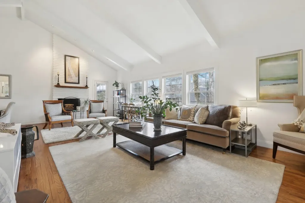 52 Stony Run New Rochelle NY 10804