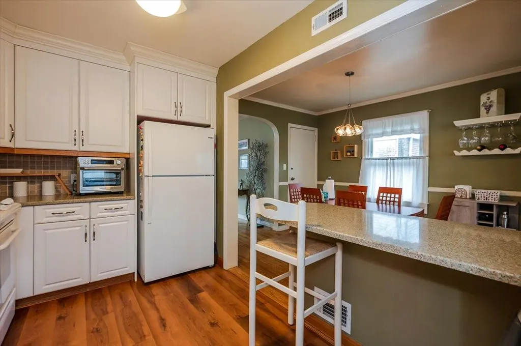 17 Firethorne Lane Valley Stream NY 11581
