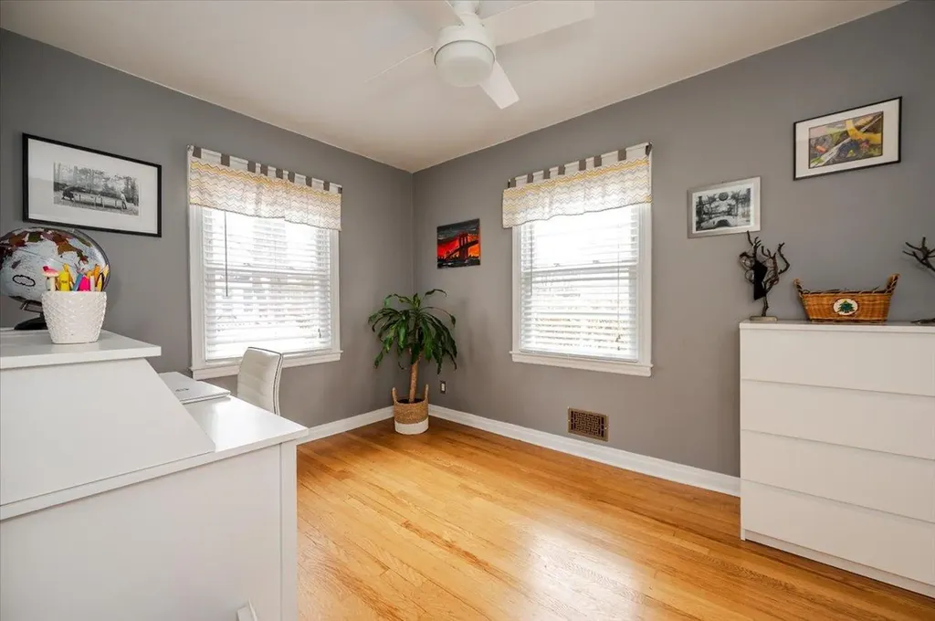17 Firethorne Lane Valley Stream NY 11581