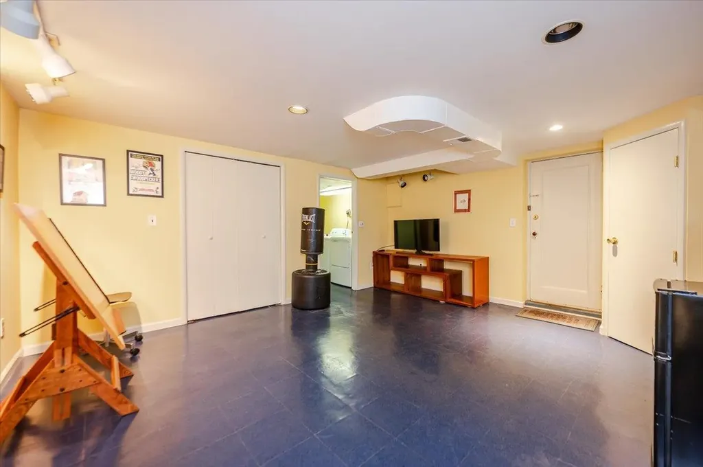 17 Firethorne Lane Valley Stream NY 11581