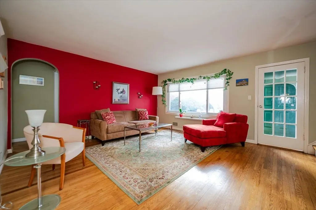 17 Firethorne Lane Valley Stream NY 11581