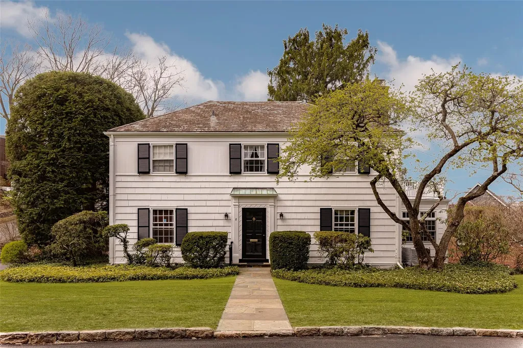 8 Crows Nest Road Bronxville NY 10708