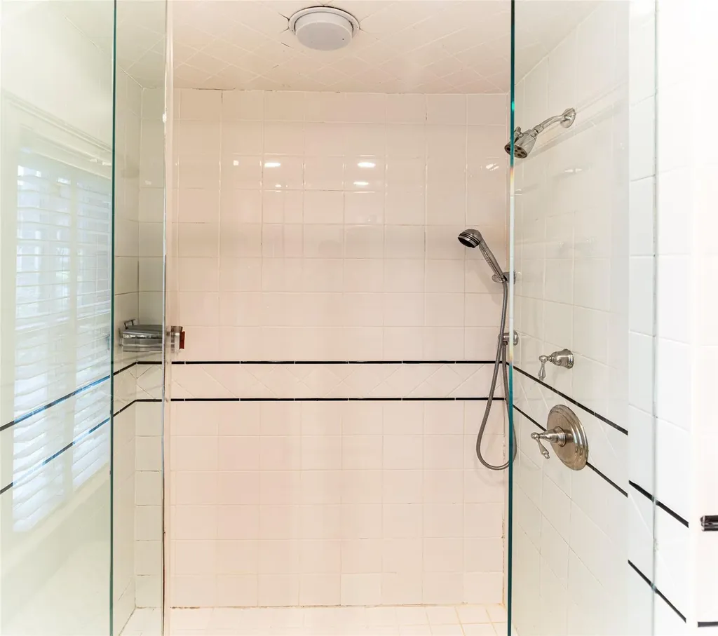 8 Crows Nest Road Bronxville NY 10708