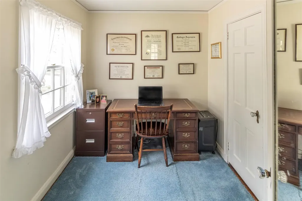 8 Crows Nest Road Bronxville NY 10708