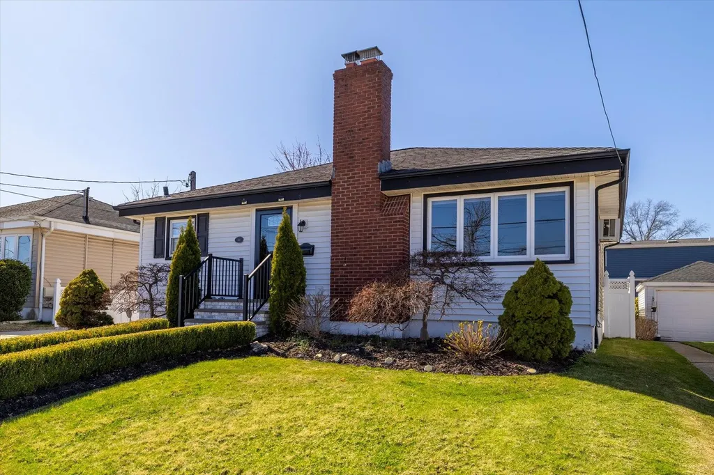 61 Albert Road Valley Stream NY 11580