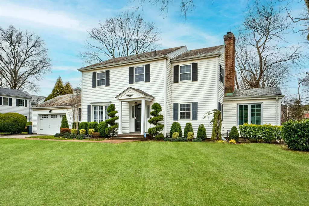 30 Borglum Road Manhasset NY 11030