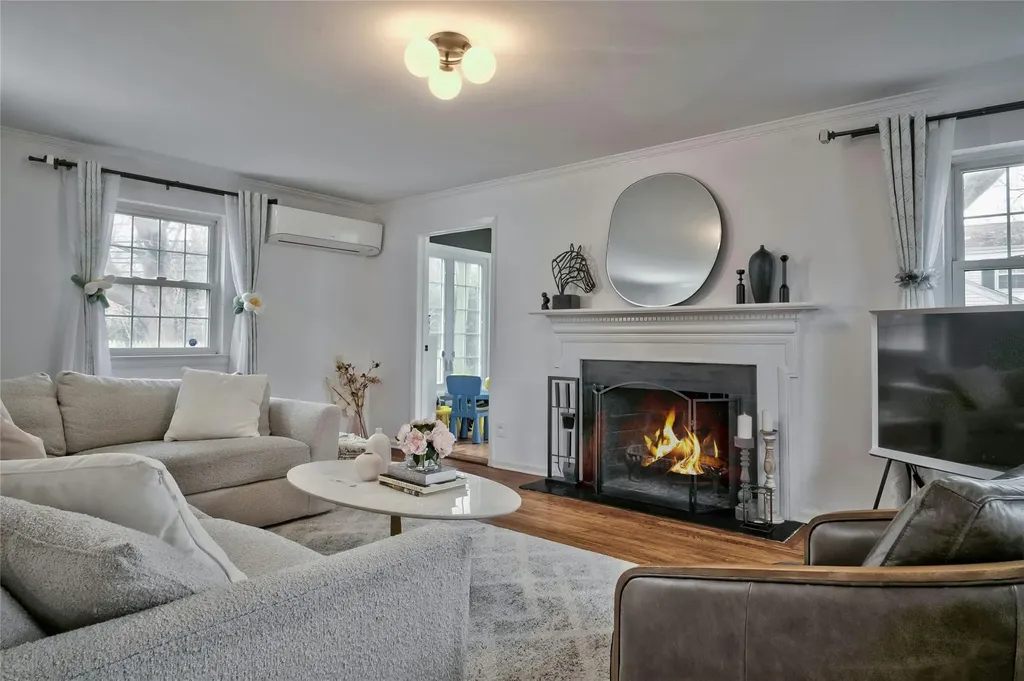 30 Borglum Road Manhasset NY 11030