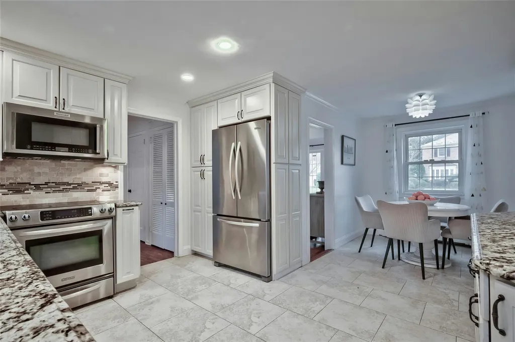 30 Borglum Road Manhasset NY 11030