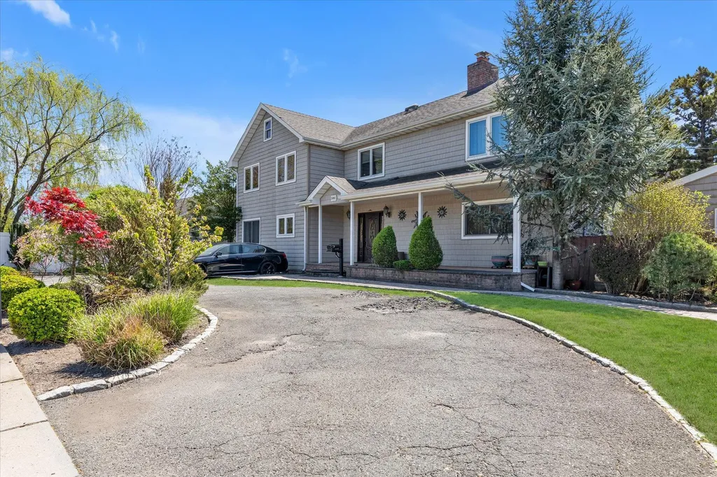 580 Foxhurst Road Baldwin NY 11510