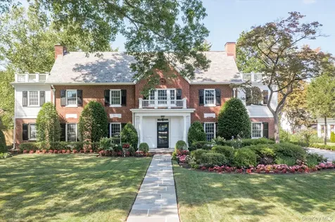 67 3RD Street Garden City NY 11530