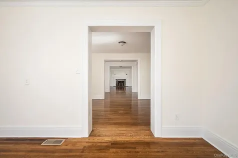 67 3rd Street Garden City NY 11530