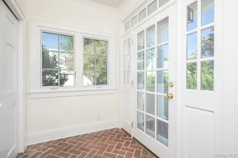 67 3rd Street Garden City NY 11530