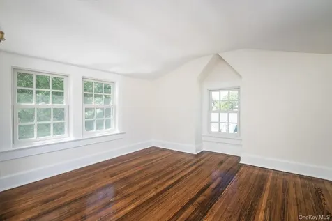 67 3rd Street Garden City NY 11530