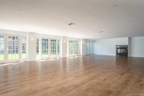 67 3rd Street Garden City NY 11530