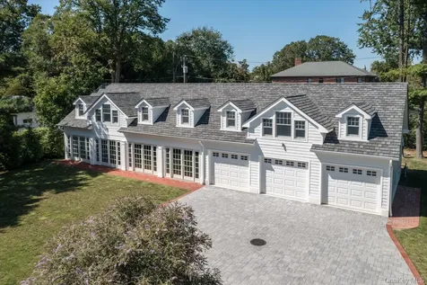 67 3rd Street Garden City NY 11530