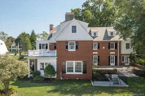 67 3rd Street Garden City NY 11530