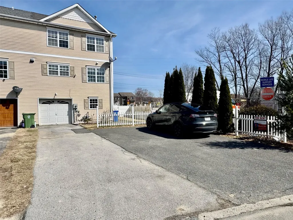 29 Peach Place Middletown NY 10940