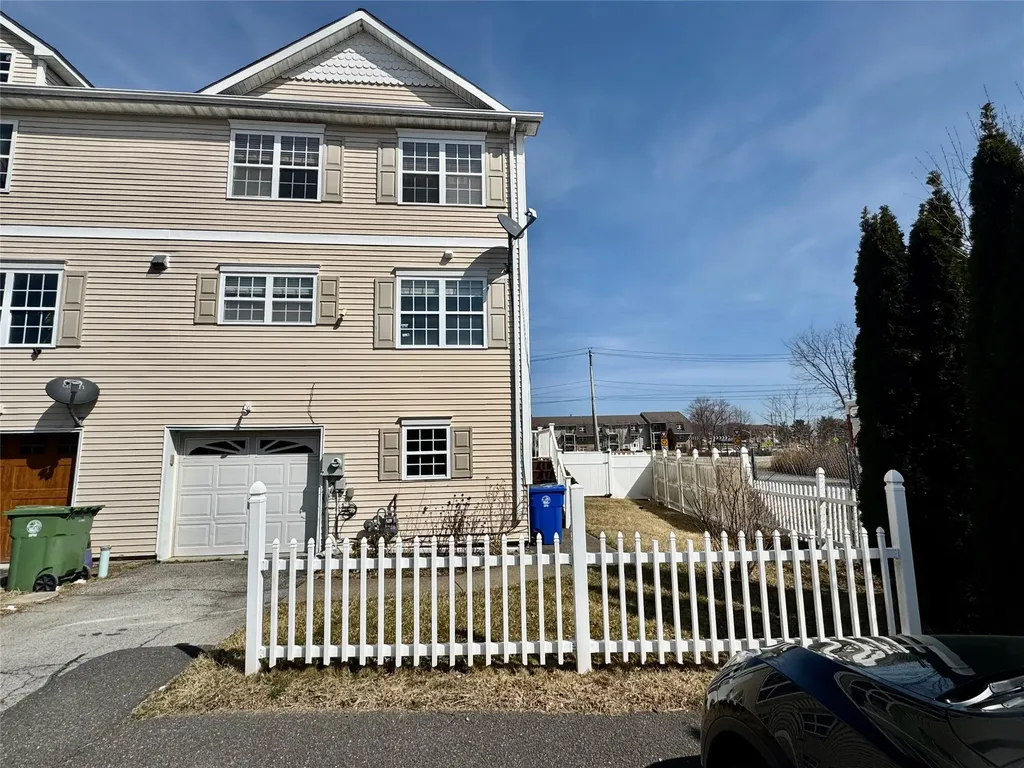 29 Peach Place Middletown NY 10940