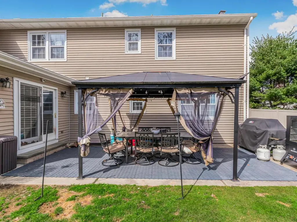 4 Leaf Court Mahopac NY 10541