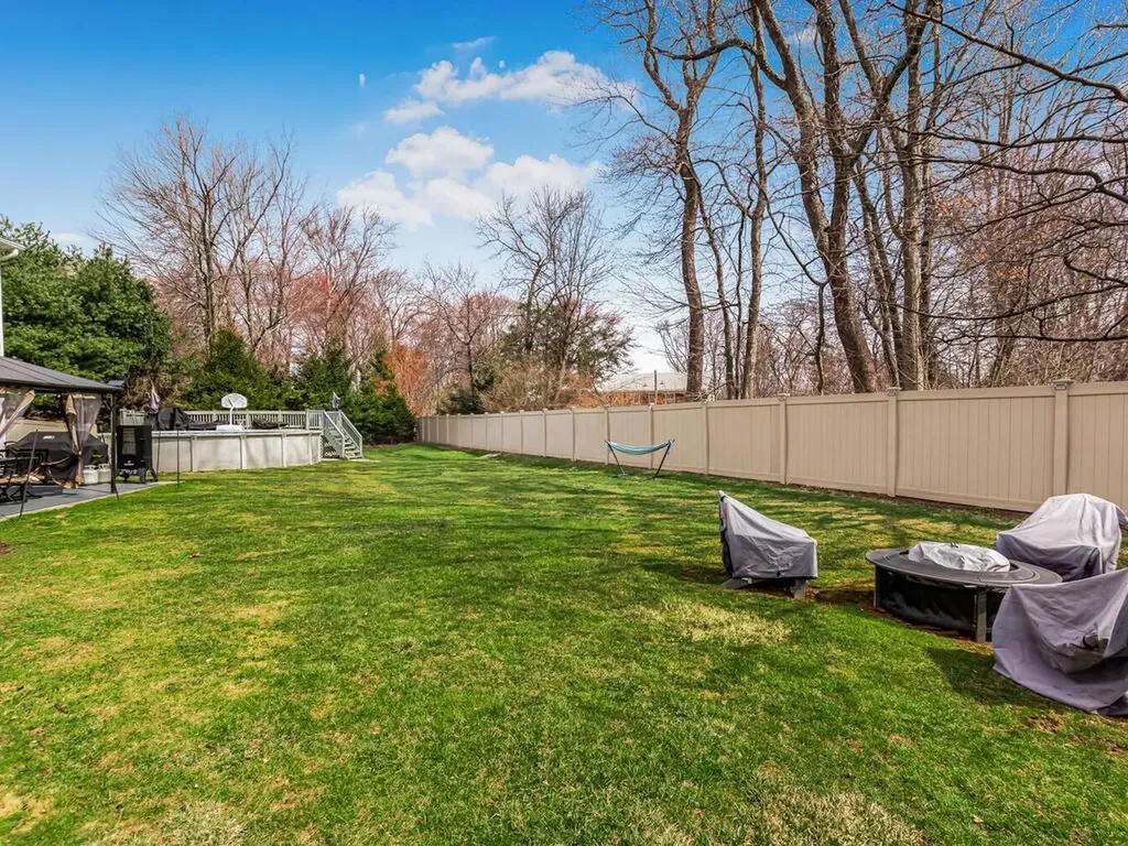 4 Leaf Court Mahopac NY 10541
