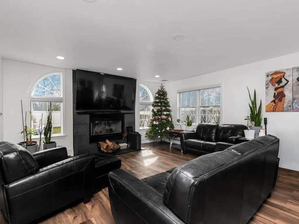 4 Leaf Court Mahopac NY 10541