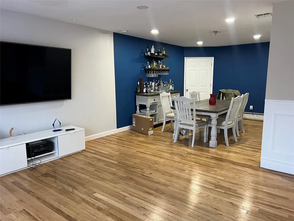 483 Ralph Avenue Central Islip NY 11722
