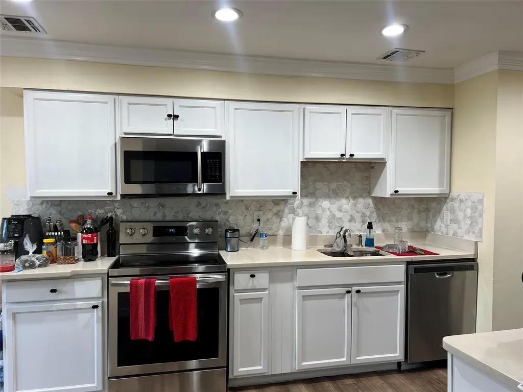 483 Ralph Avenue Central Islip NY 11722