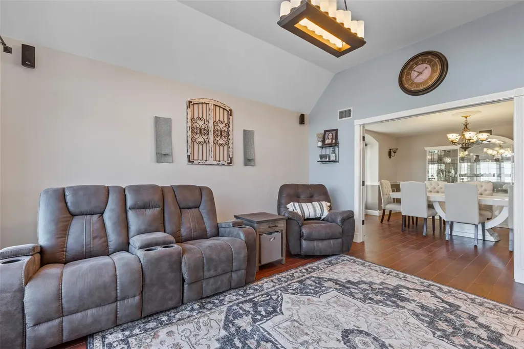 139 Juniper Avenue Ronkonkoma NY 11779