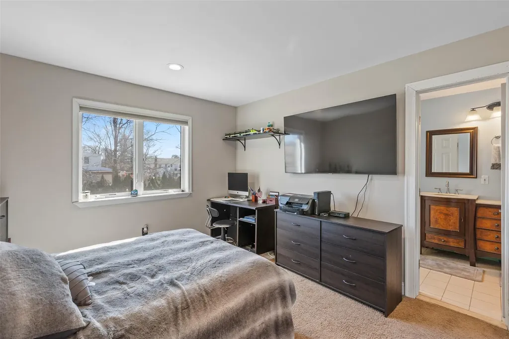 139 Juniper Avenue Ronkonkoma NY 11779