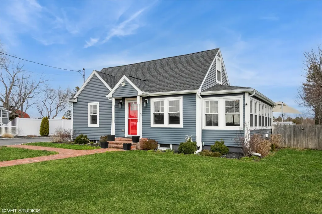 4100 Youngs Avenue Southold NY 11971