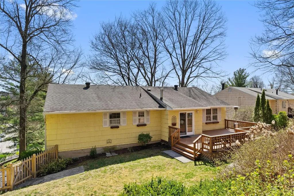 15 Paradise Drive Scarsdale NY 10583