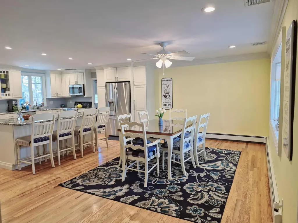 88 Sycamore Circle Stony Brook NY 11790