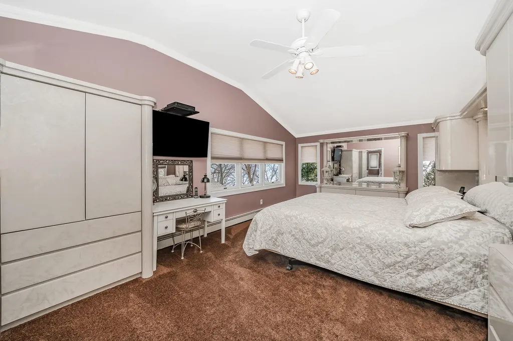 40 Roy Drive Nesconset NY 11767