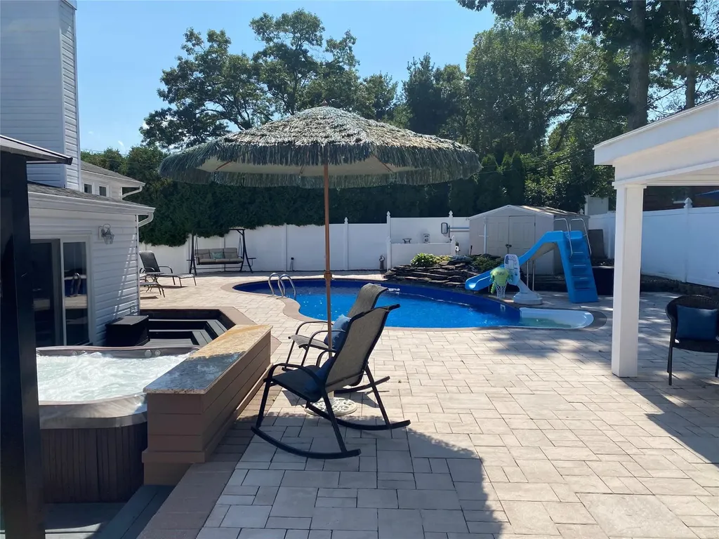 40 Roy Drive Nesconset NY 11767