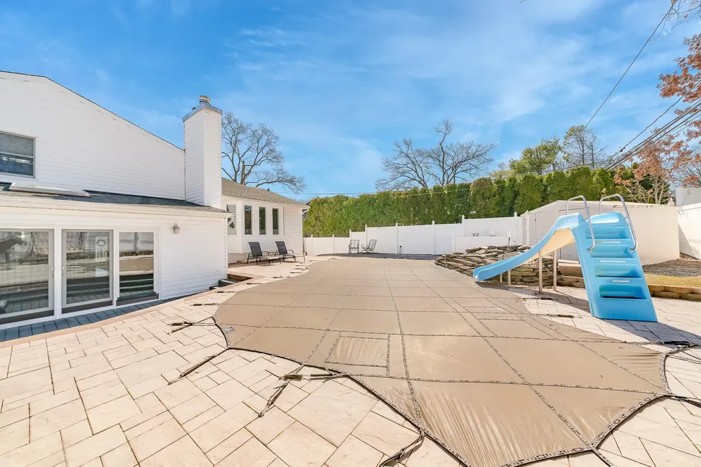 40 Roy Drive Nesconset NY 11767