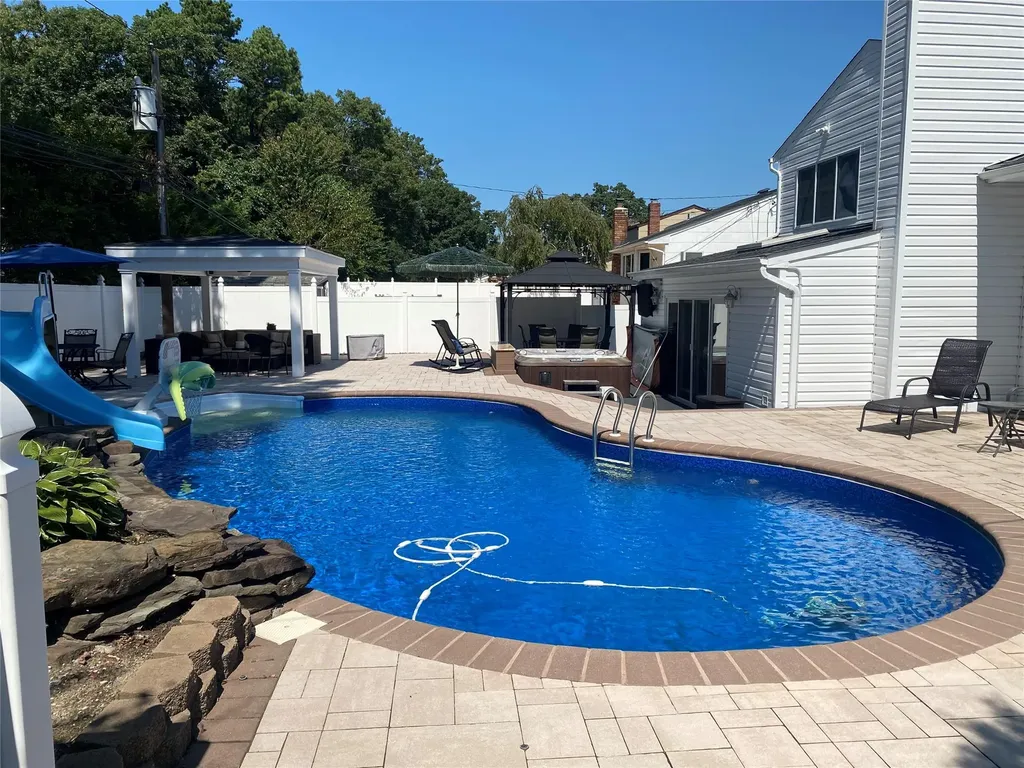 40 Roy Drive Nesconset NY 11767