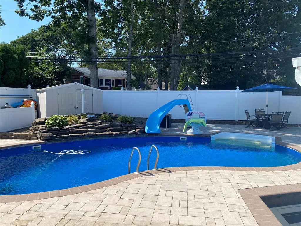 40 Roy Drive Nesconset NY 11767