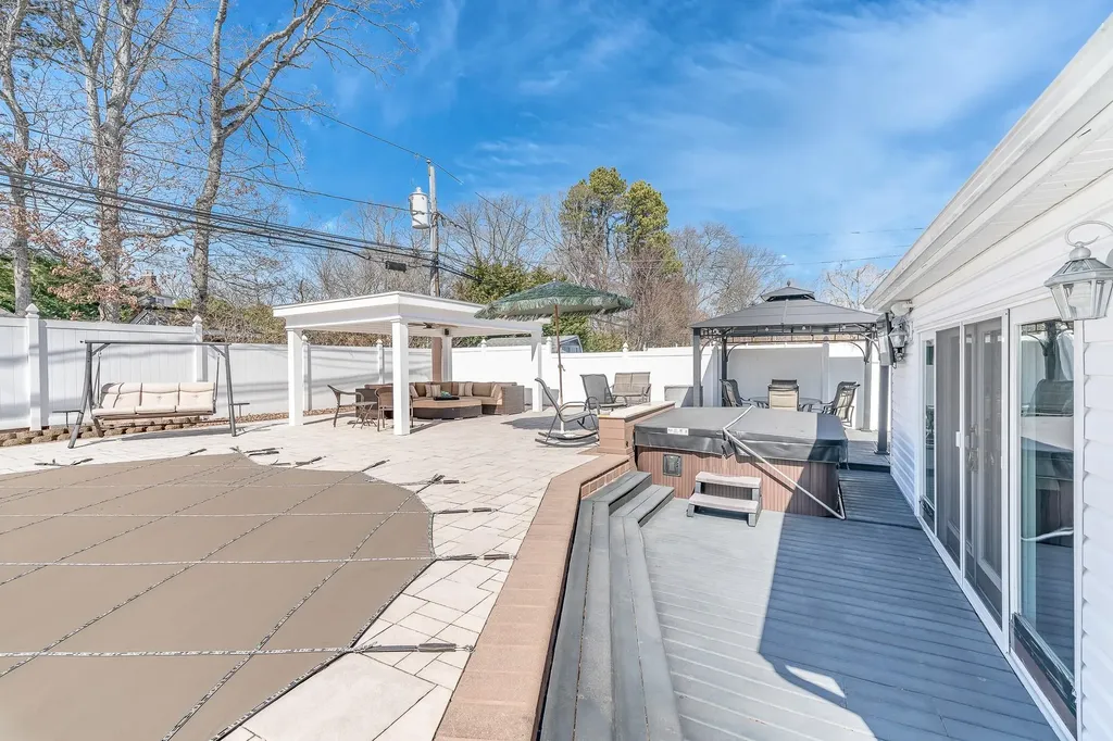 40 Roy Drive Nesconset NY 11767