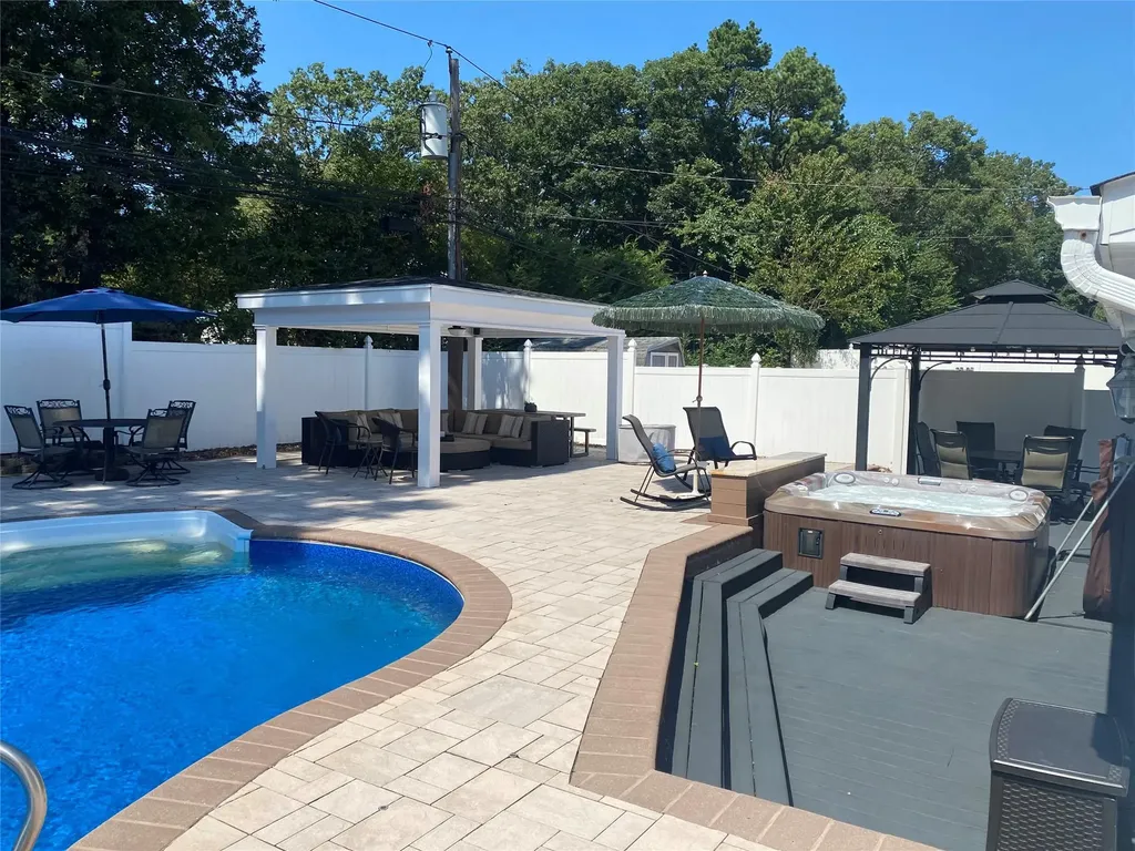 40 Roy Drive Nesconset NY 11767