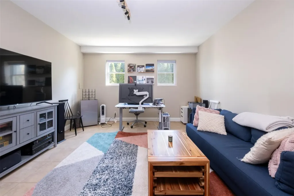 27 Arbor Glen New Rochelle NY 10801