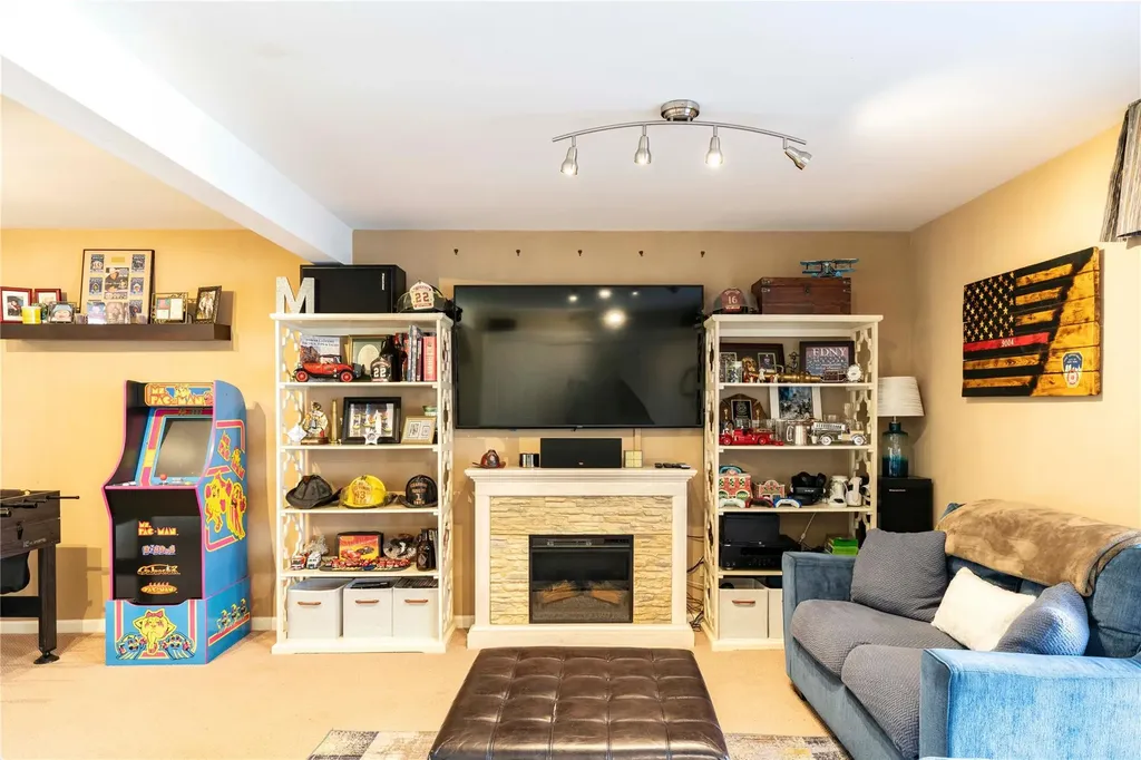 217 Cornwall Meadows Lane Patterson NY 12563
