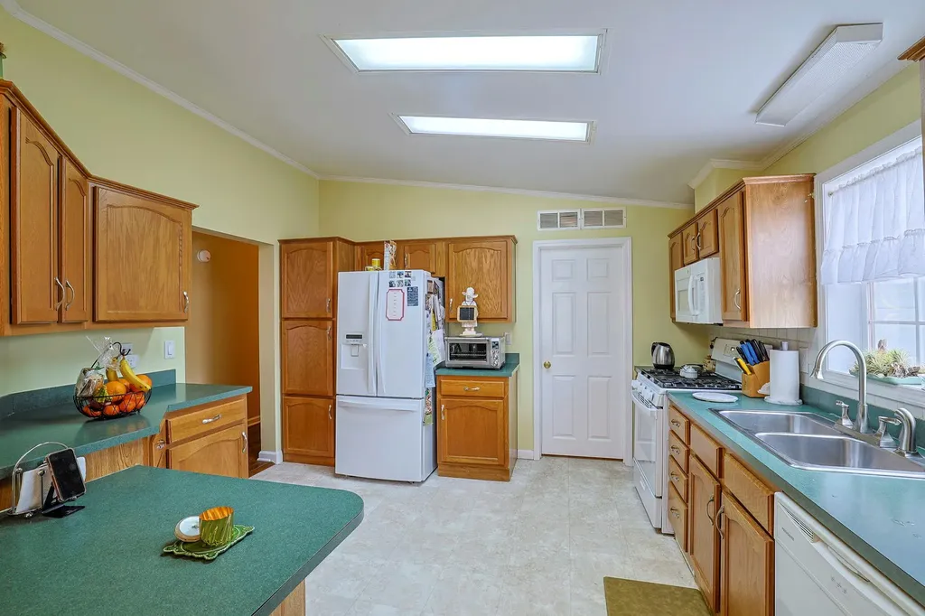 48 Vero Drive Poughkeepsie NY 12603