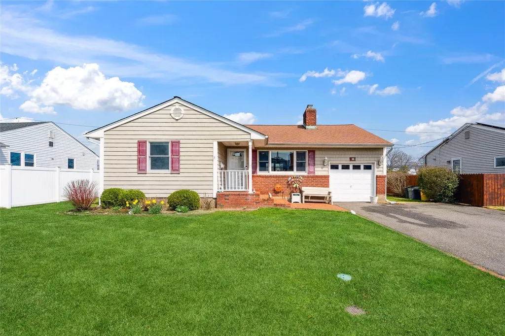 10 Venus Road Syosset NY 11791