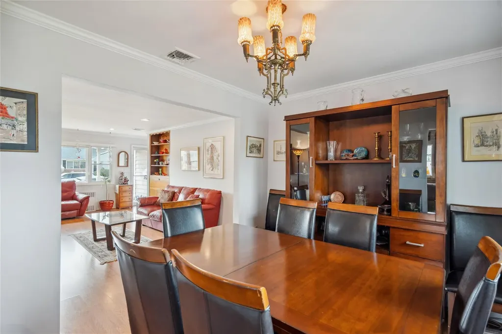 10 Venus Road Syosset NY 11791
